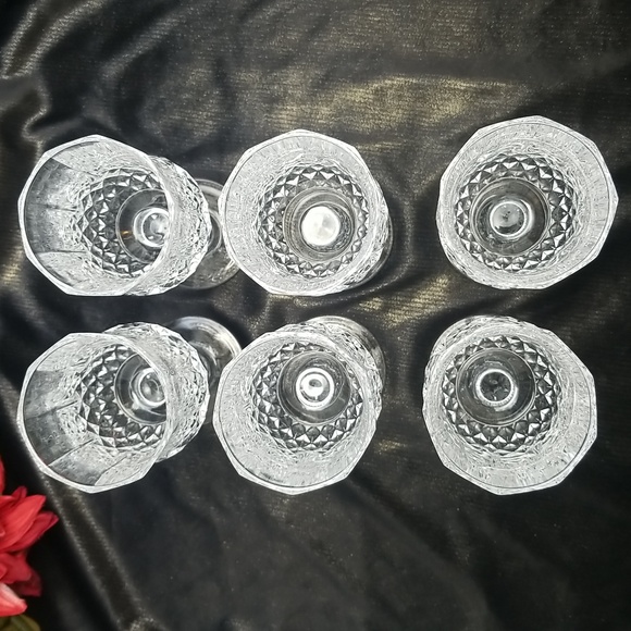 Cristal D'Arques Longchamp Wine Glasses - Picture 2 of 16